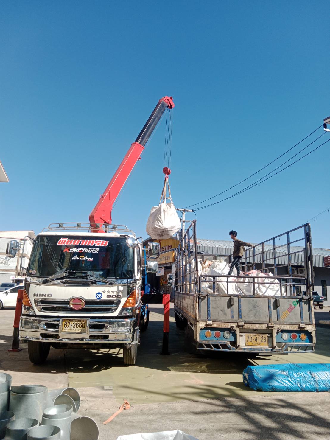 รถเฮี๊ยบ พิชยาเครน ให้บริการขนย้ายชิ้นรงานต่างๆพื้นที่ มาบยางพร ชลบุรี