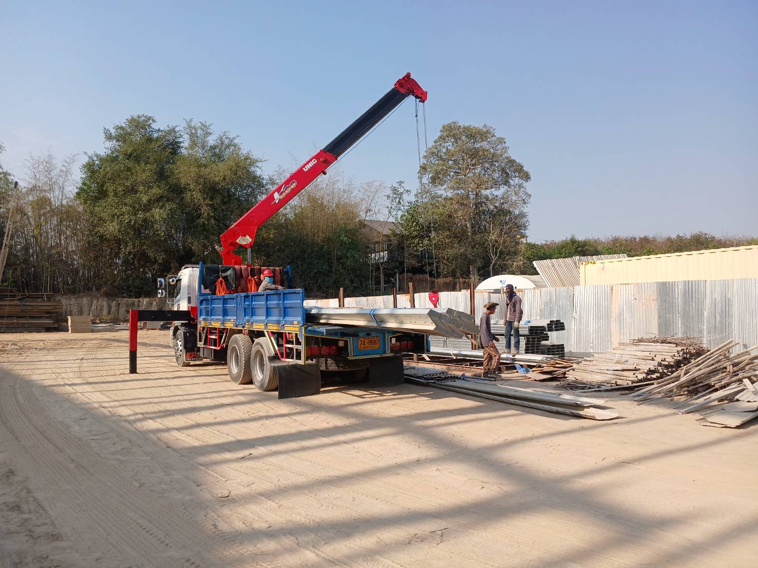 รถเฮี๊ยบนิคมพัฒนา-พิชยาเครน