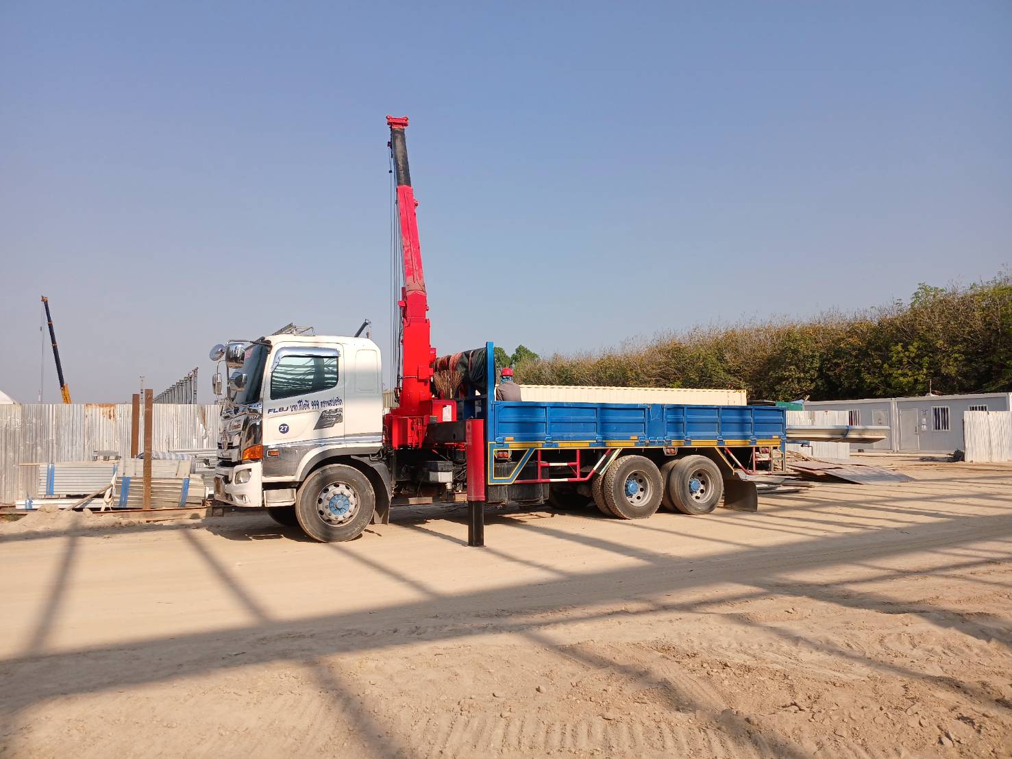 รถเฮี๊ยบนิคมพัฒนา-พิชยาเครน