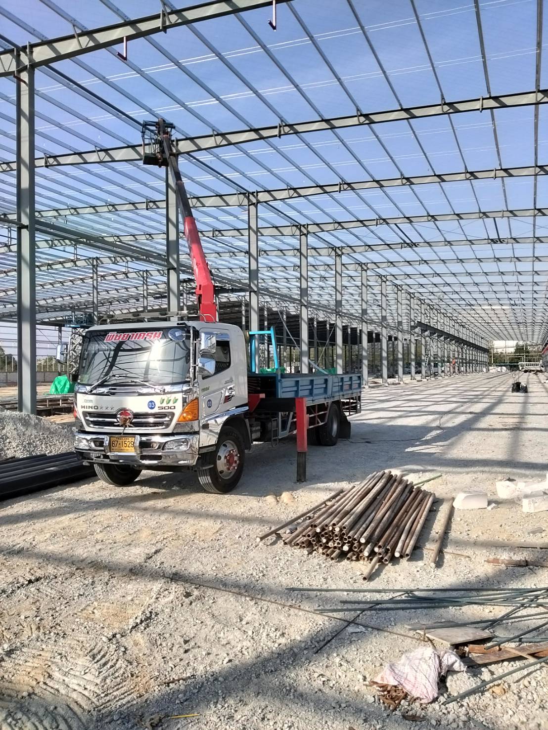 รถเฮี๊ยบติดกระเช้า-พิชยาเครน