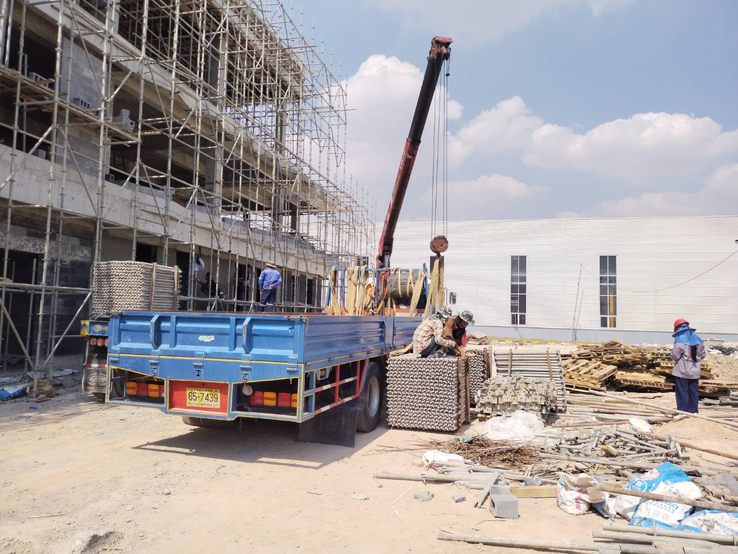 รถเฮี๊ยบ พิชยาเครน ให้บริการขนย้ายชิ้นรงานต่างๆพื้นที่ บ้านบึง คลองกิ่ว มาบไผ่ หนองชาก หนองซ้ำซาก