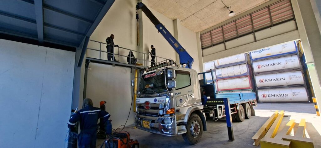 รถเฮี๊ยบบ่อวิน-พิชยาเครน