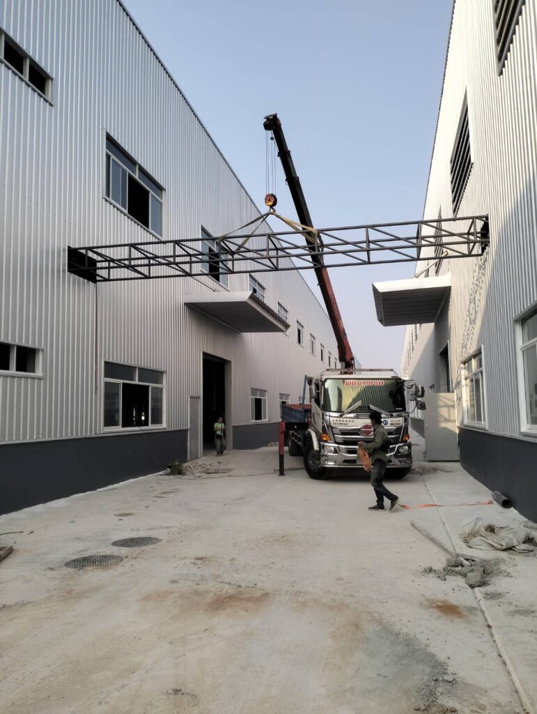 รถเฮี๊ยบรับจ้างนิคมอุตสาหกรรมปิ่นทอง-พิชยาเครน