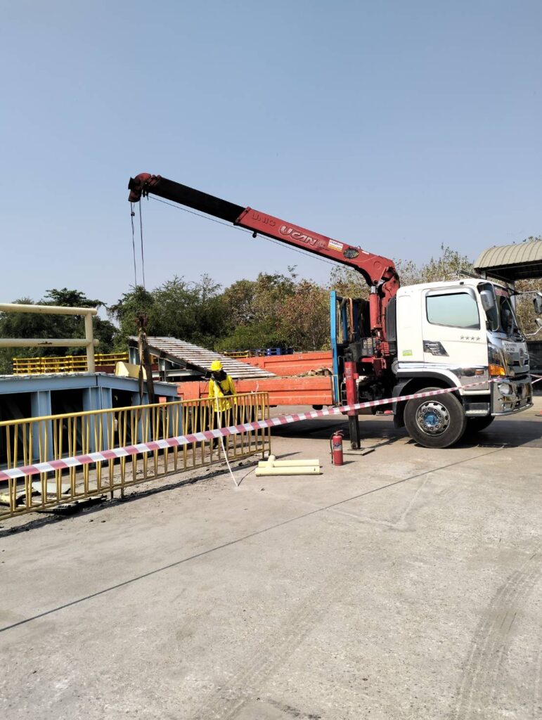 รถเฮี๊ยบ5ตันชลบุรี-พิชยาเครน