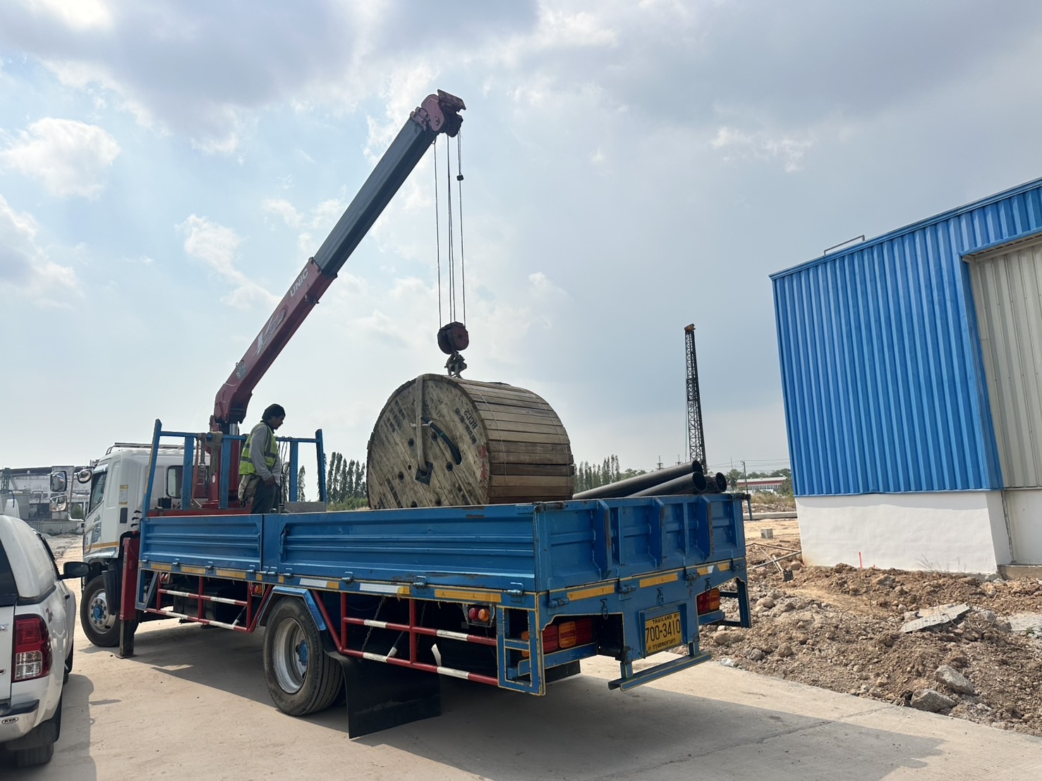 บริการรถเฮี๊ยบ บ้านค่าย ระยอง-พิชยาเครน