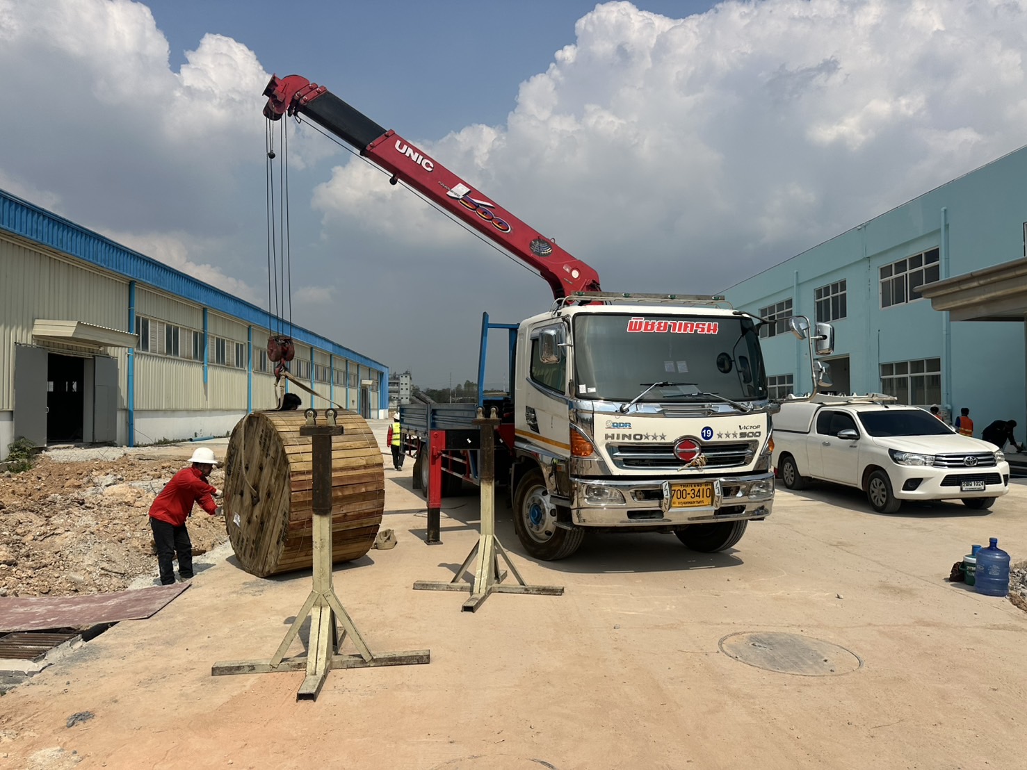 บริการรถเฮี๊ยบ บ้านค่าย ระยอง-พิชยาเครน