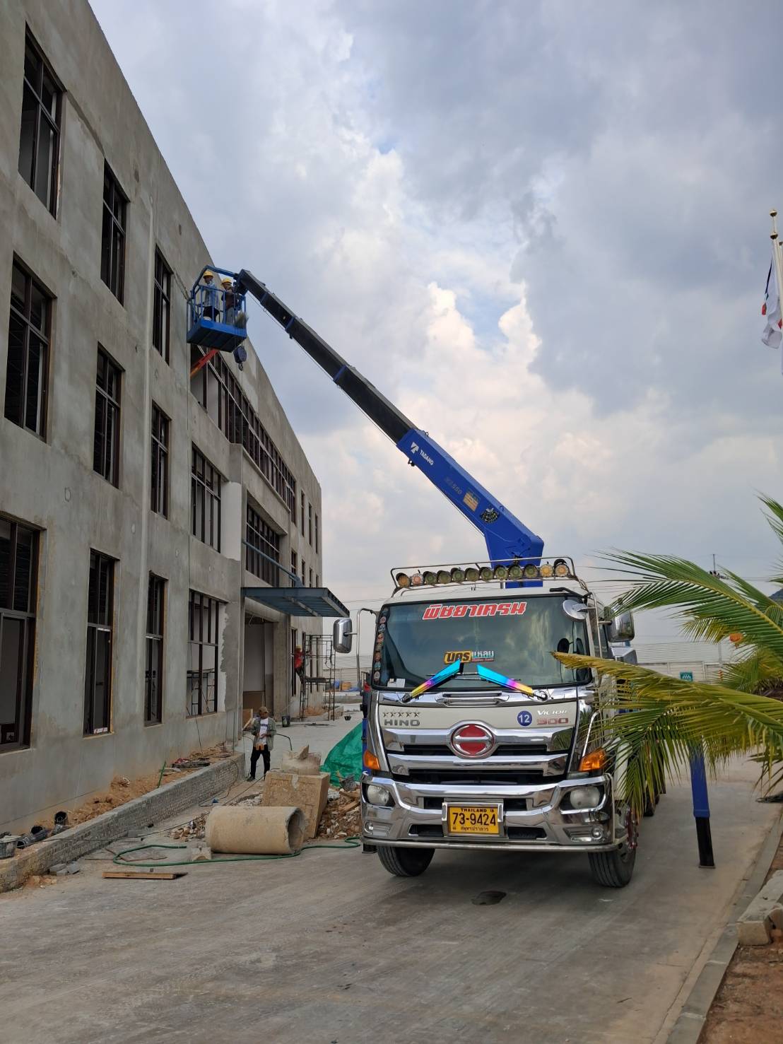 รถเฮี๊ยบศรีราชา-พิชยาเครน