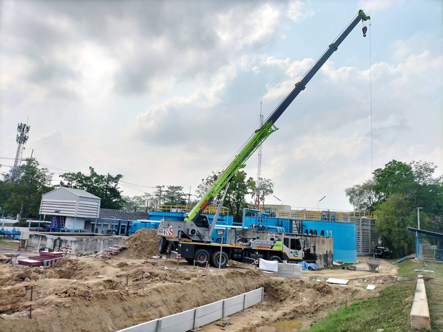 รถเครนเทปูนปิ่นทอง-พิชยาเครน