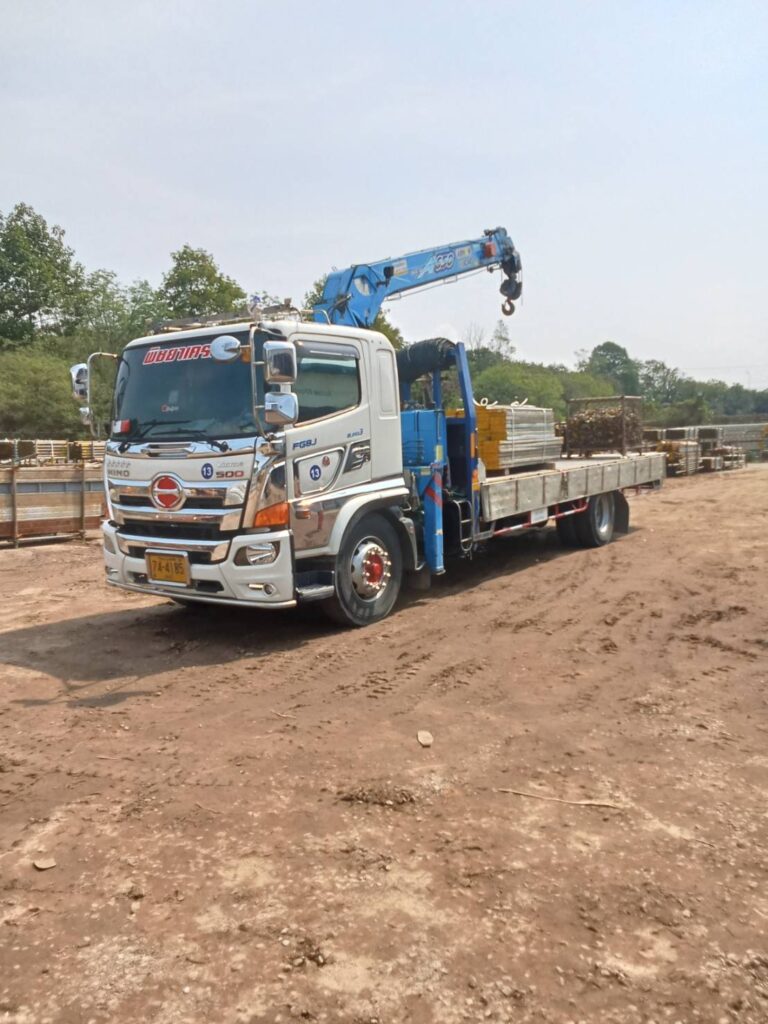 รถเฮี๊ยบหนองใหญ่-พิชยาเครน