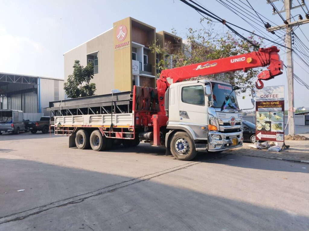 รถเฮี๊ยบบ่อวิน-พิชยาเครน