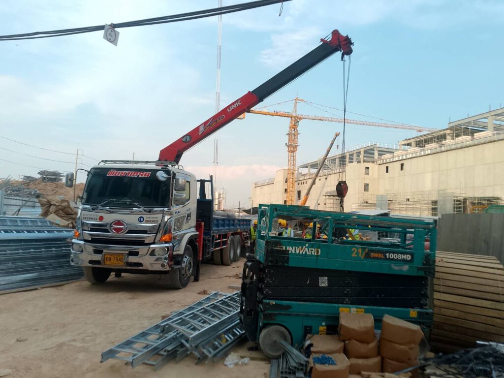 รถเฮี๊ยบบ่อวิน-พิชยาเครน