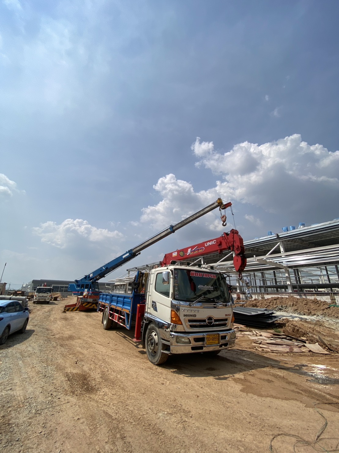 รถเฮี๊ยบบ้านบึง-พิชยาเครน