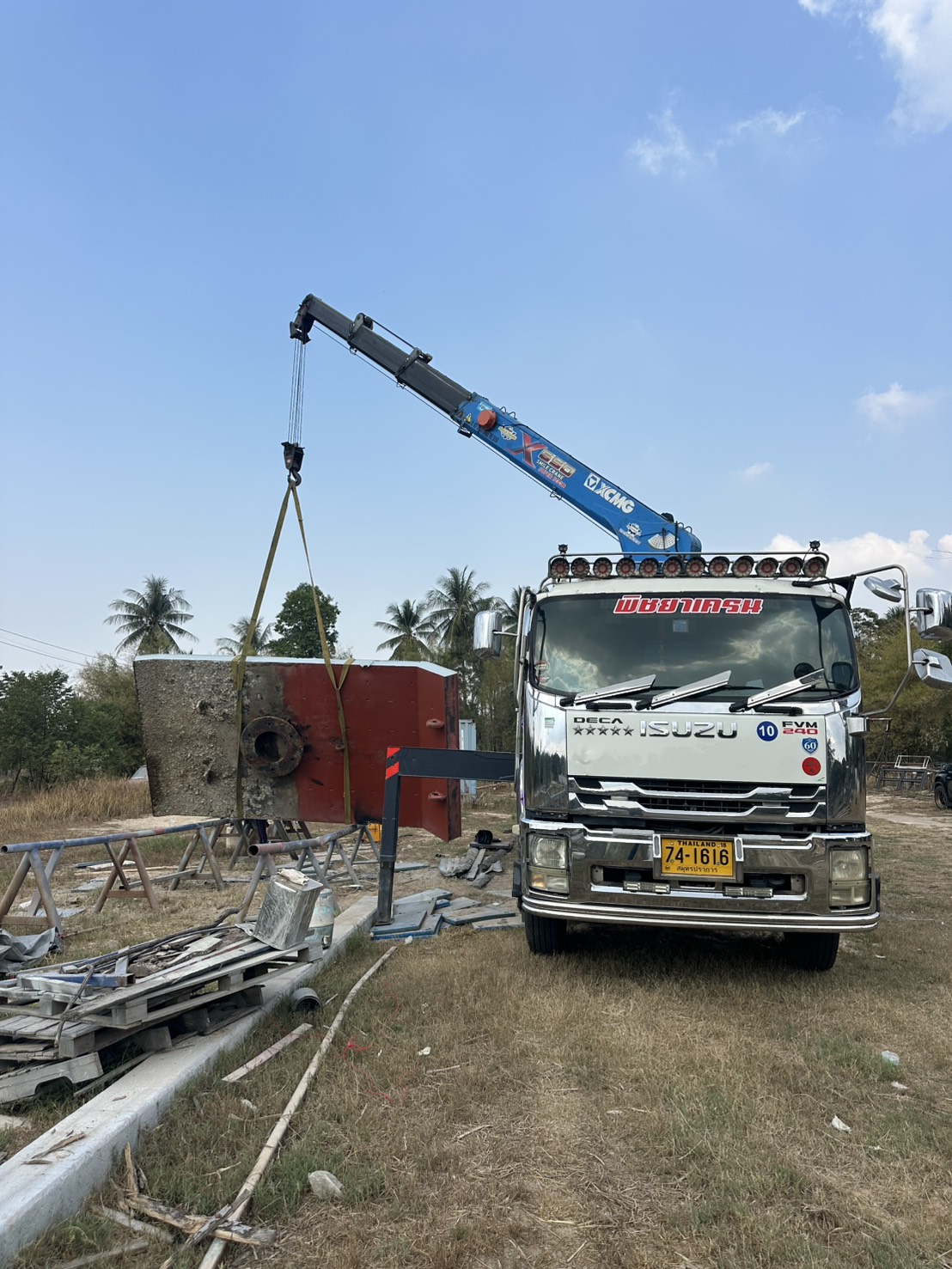 รถเฮี๊ยบตะเคียนเตี้ย-พิชยาเครน