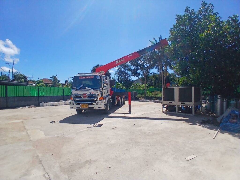 รถเฮี๊ยบสัตหีบ-พิชยาเครน.