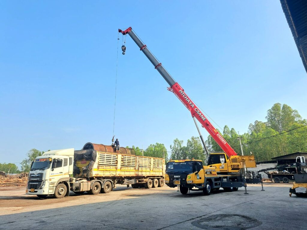 รถเครนชลบุรี-พิชยาเครน.