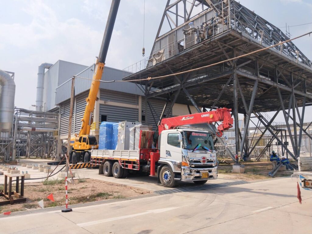 รถเฮี๊ยบหลักชัยเมืองชัยเมืองยาง-พิชยาเครน