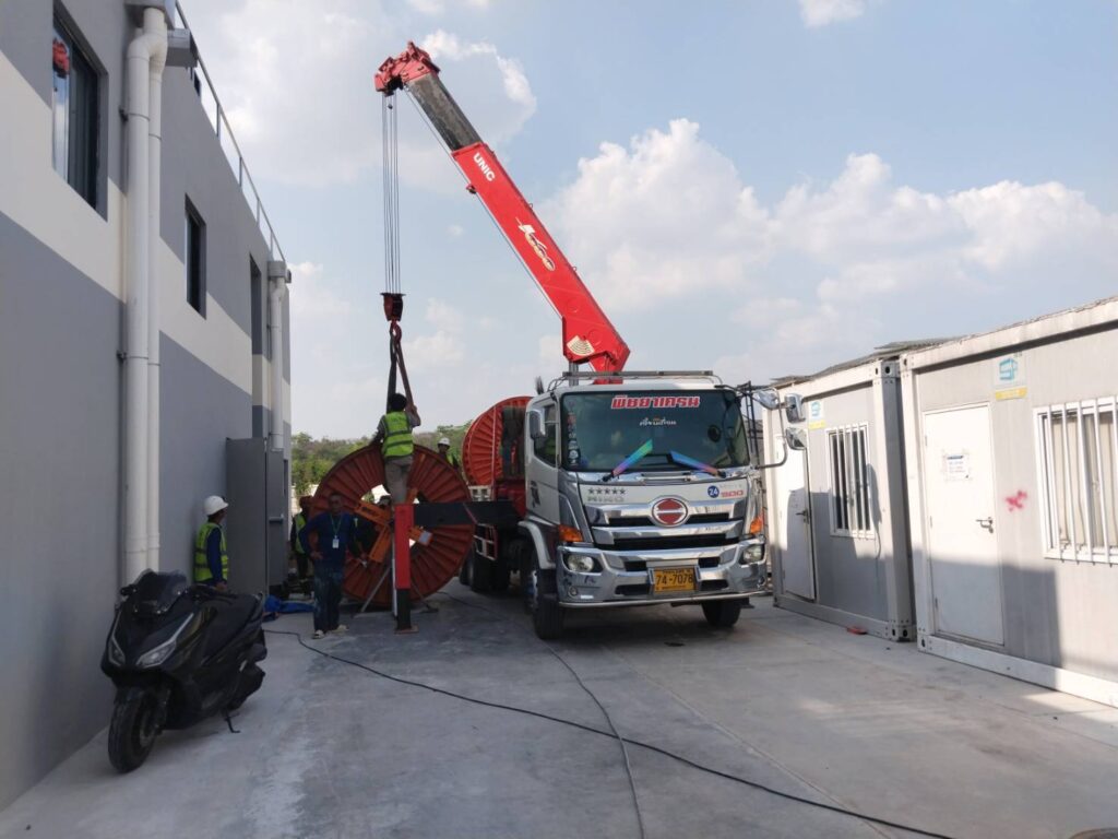 รถเฮี๊ยบมาบข่า-พิชยาเครน