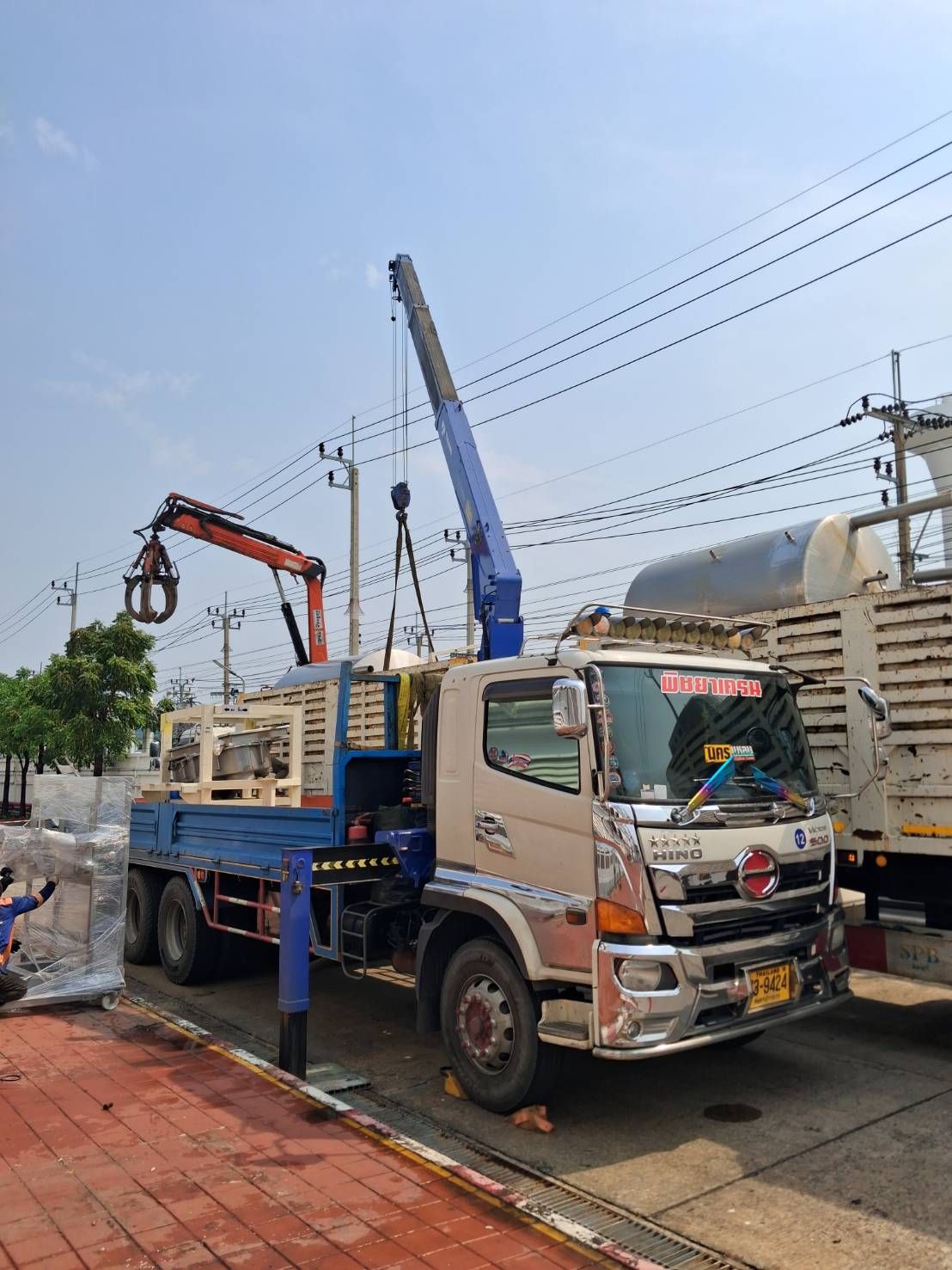 รถเฮี๊ยบศรีราชา-พิชยาเครน