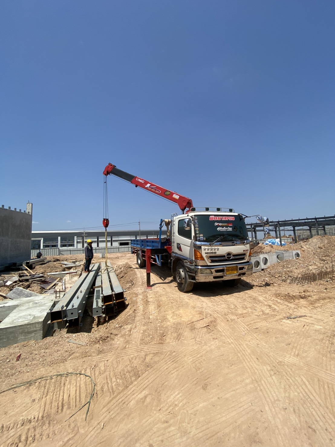 รถเฮี๊ยบตาสิทธิ์-พิชยาเครน