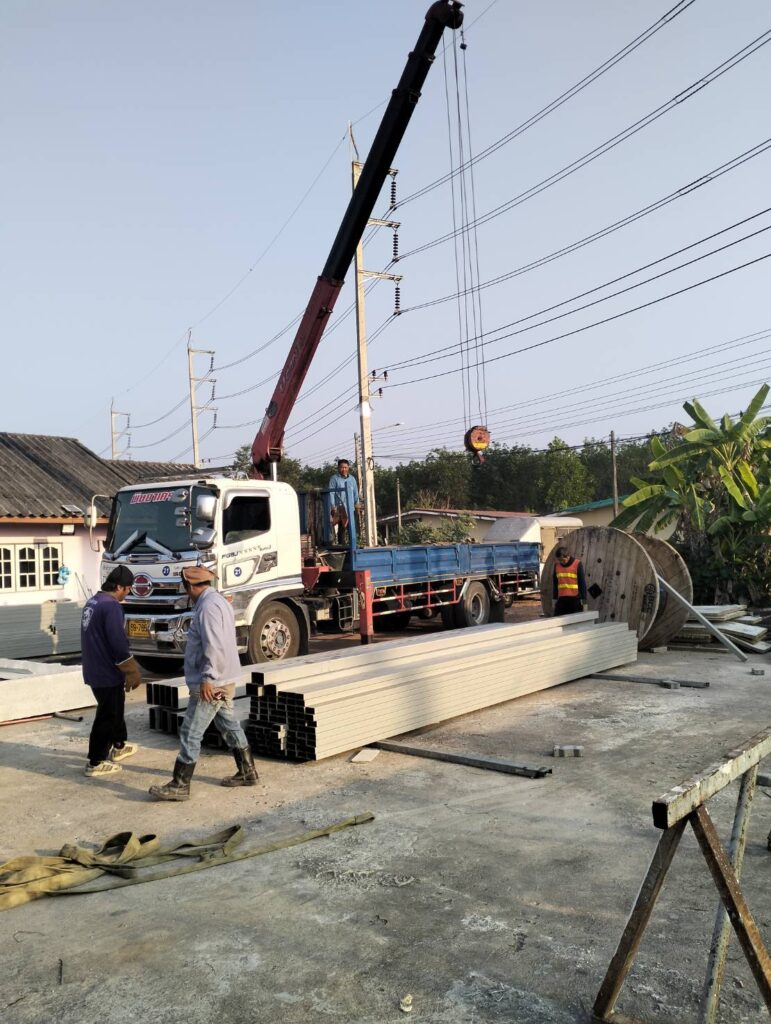 รถเฮี๊ยบวังจันทร์-พิชยาเครน