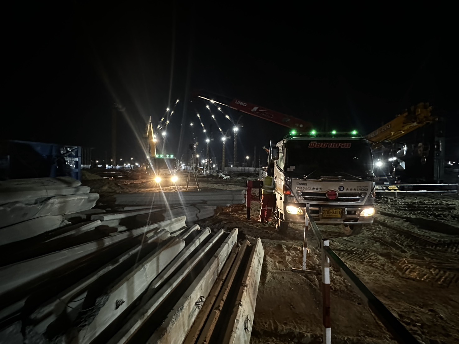 รถเฮี๊ยบเขาคันทรง-พิชยาเครน